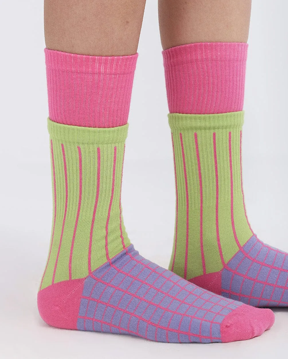 Grid Neck Socks