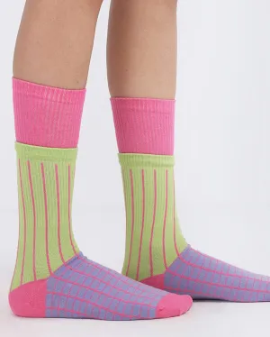 Grid Neck Socks
